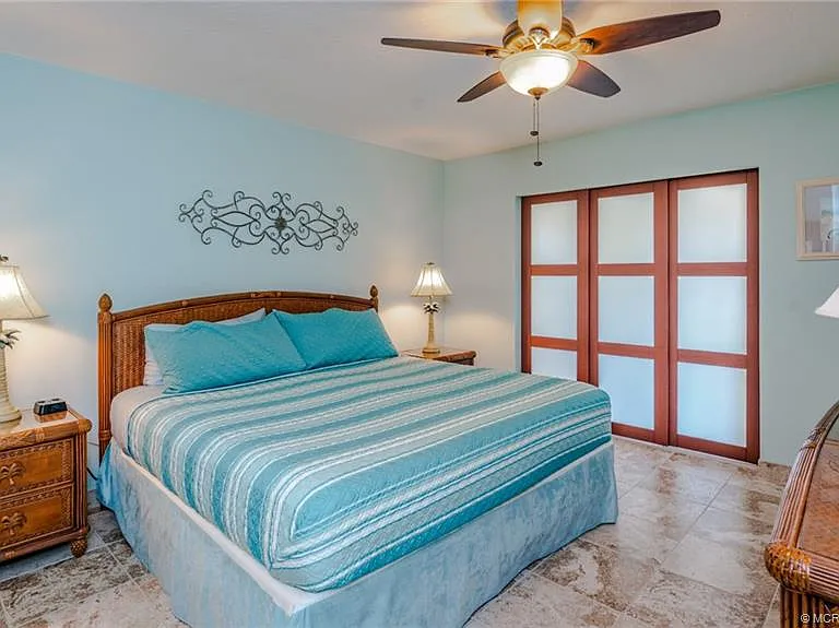 60 Aqua Ra Dr — Photo 7