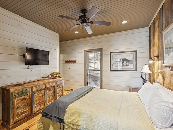 29th image of this home