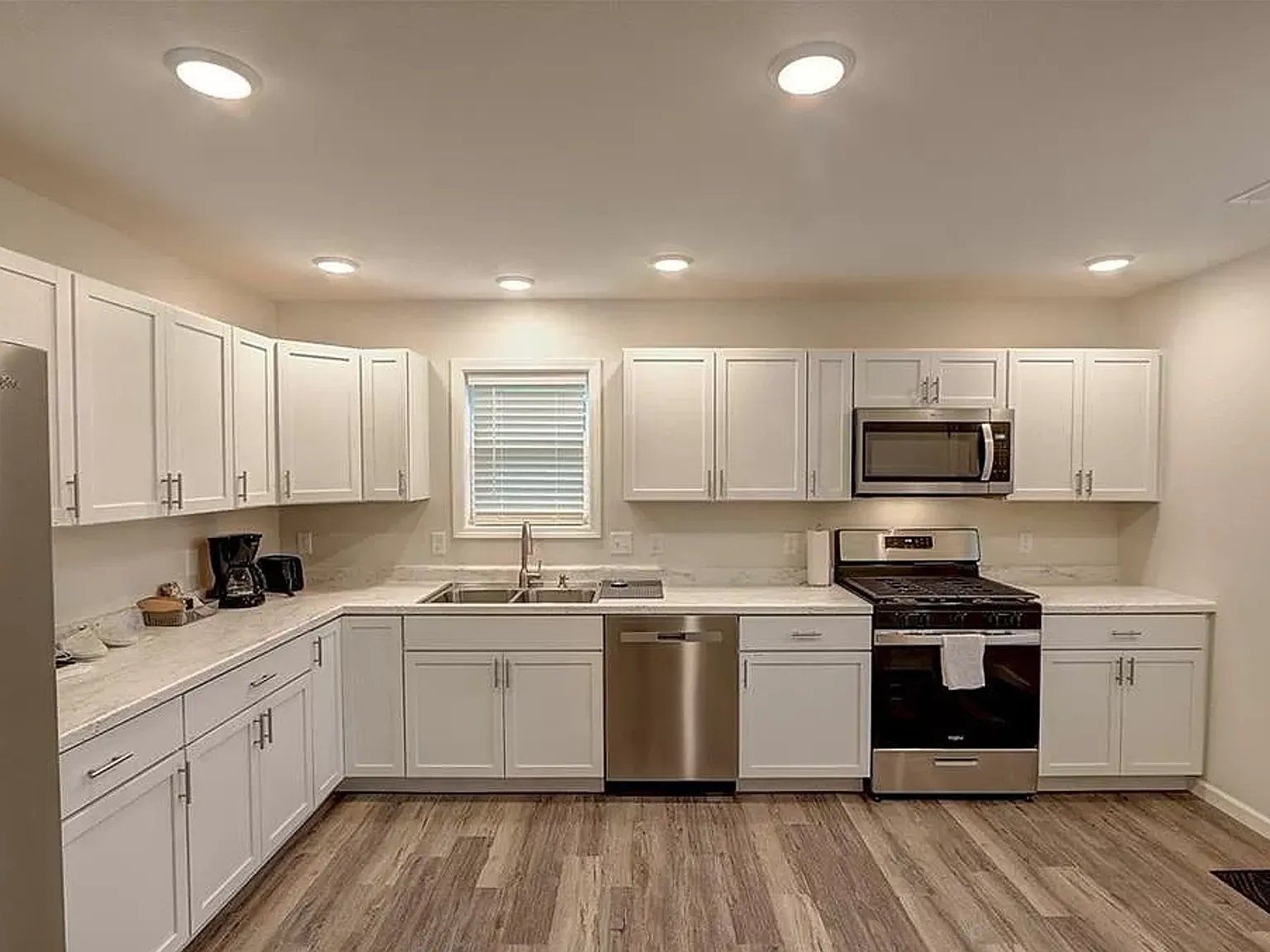 10008 Aspen Lane — Photo 1