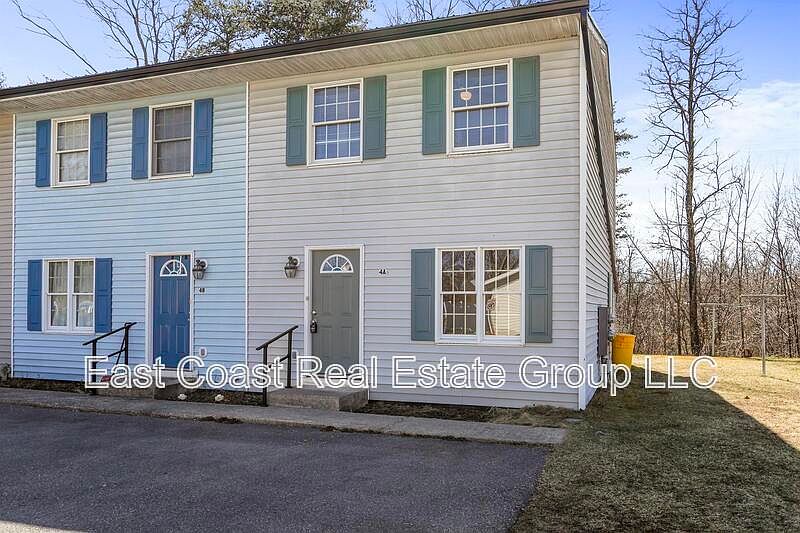 1st image of 4 Fleming Dr Unit B
