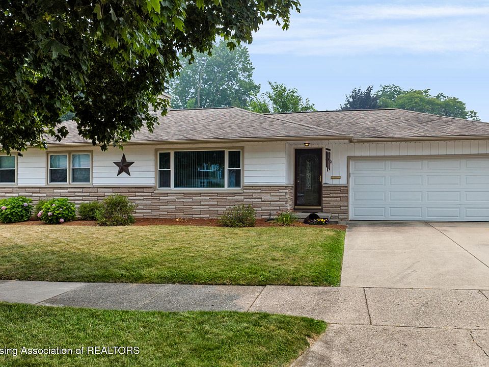 1st image of 2406 Lyman Dr