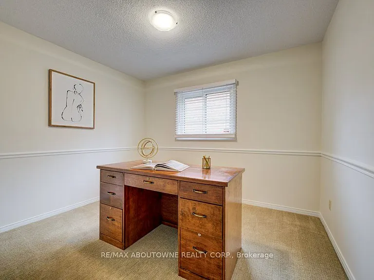 440 Parkridge Cres — Photo 19
