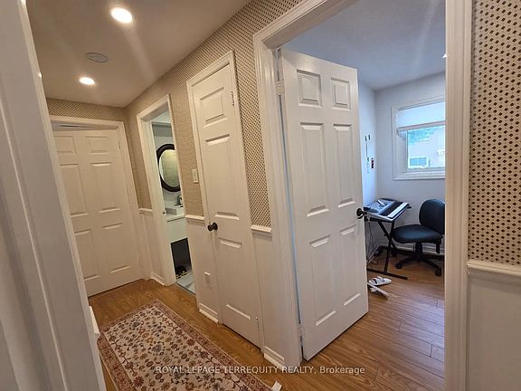 3rd image of 309 Harewood Blvd