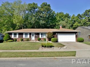 12423 N Oakmont Ct, Dunlap, IL 61525