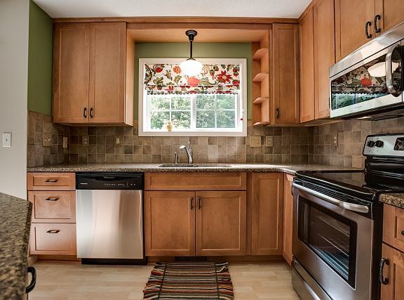5th image of 4385 Merrimac Ln N APT 3