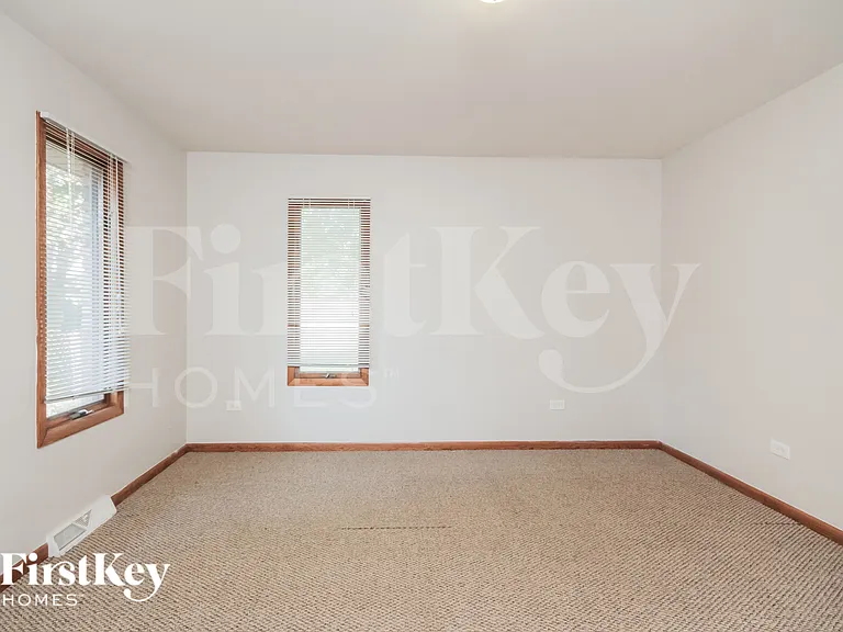 18519 Carriage Ln — Photo 10