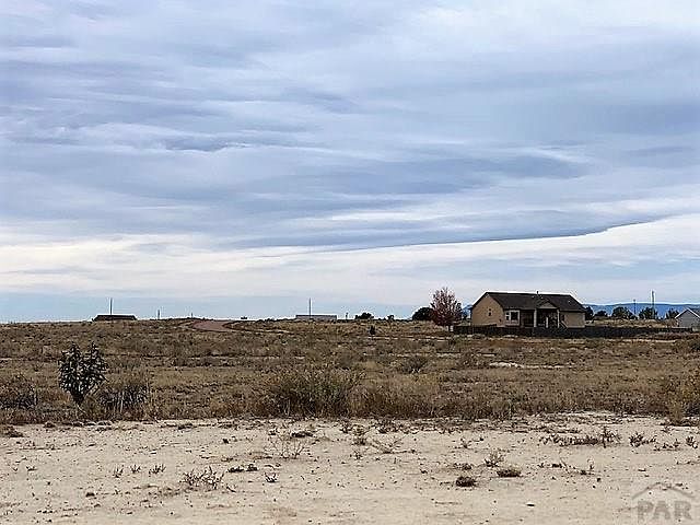 2nd image of 808 E Loma Dr