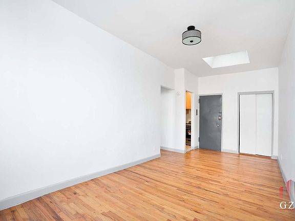 3rd image of 51 W 68th St #5F