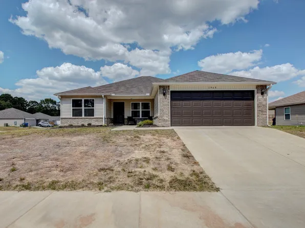 1968 Auburn Hills Dr, Benton, AR 72015