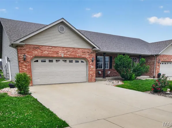 55 Bridgewater Ln Unit A, Highland, IL 62249