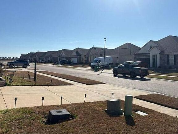 4th image of 5136 Clarkston Grove Dr