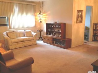 19915 19th Ave, Whitestone, NY 11357