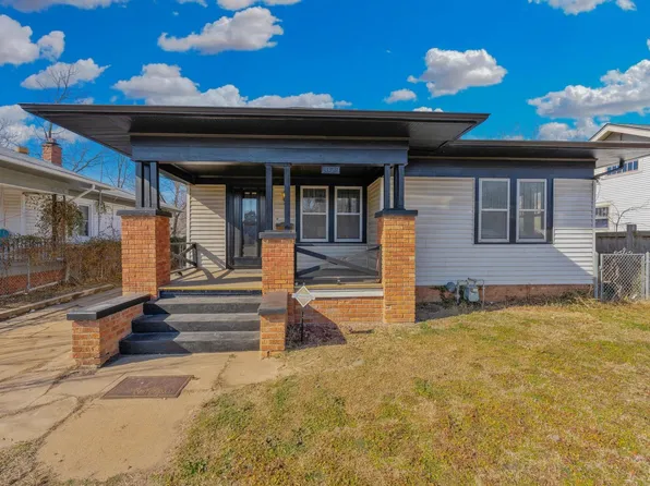 1029 S Seneca St, Wichita, KS 67213