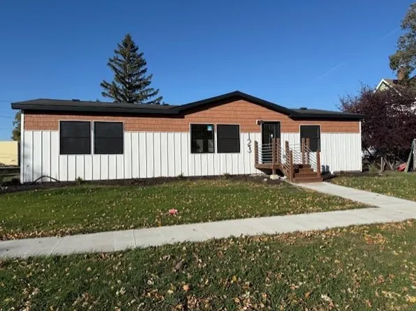 123 8th St N, Breckenridge, MN 56520