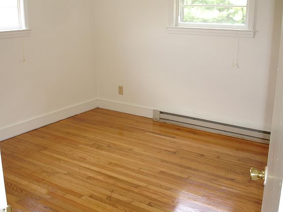 2nd image of 1014 Askin St