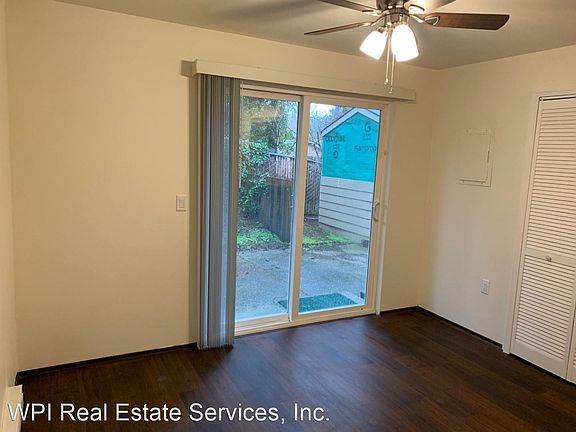 5th image of 2512 NE 107th St Unit 2514