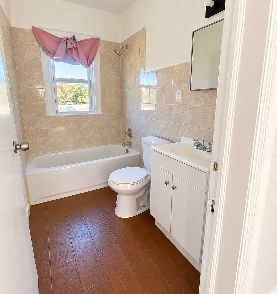 3 bed, $1,250 — Photo 4