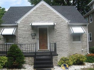 1212 W 15th St, Davenport, IA 52804