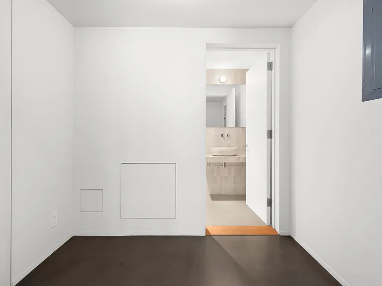 279 Grand St #2 — Photo 8