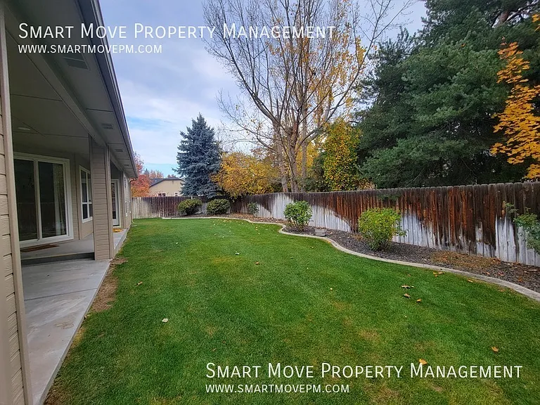 1096 N Glenabby Pl — Photo 29
