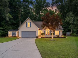 27 Otter Ln, Hoschton, GA 30548