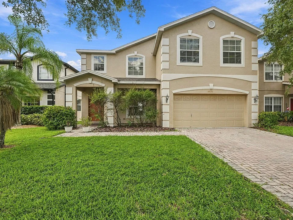 8826 Royal Enclave Blvd
