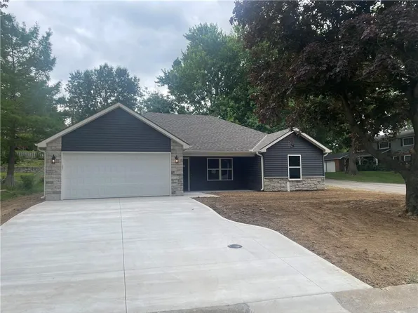 2101 N 31st Terrace St, Joseph, MO 64506
