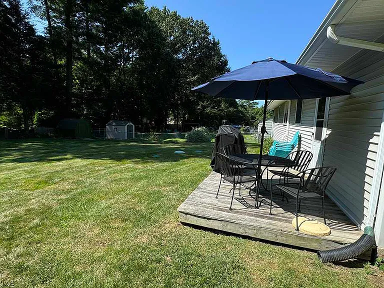 611 Amherst Rd — Photo 17