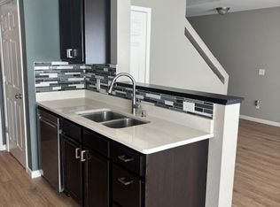 3208 Dortmund Dr, Bismarck, ND 58504