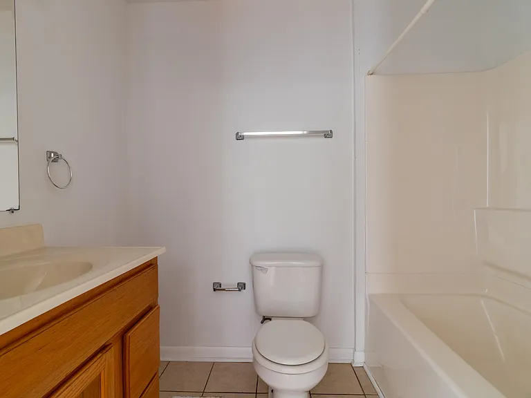 206 Marion Ct — Photo 9