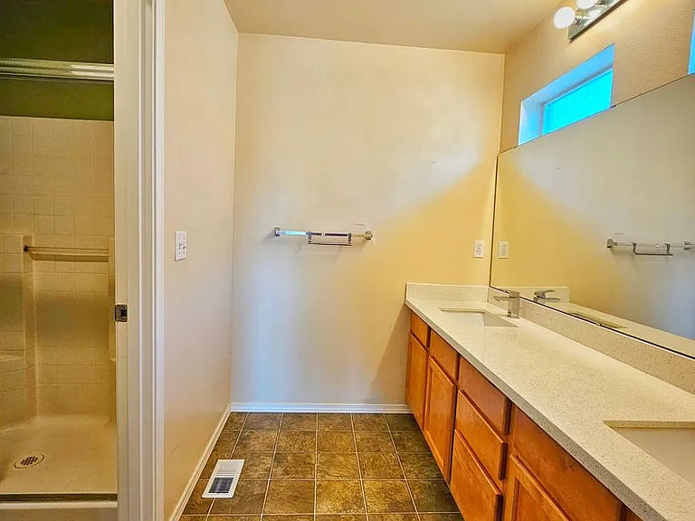 6630 Francis Ave SE — Photo 13