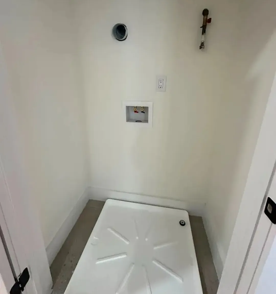 4 bed, $3,050 — Photo 4