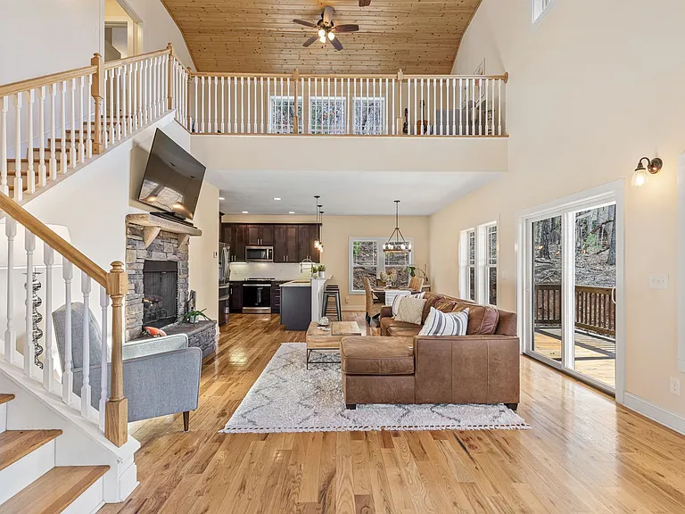 149 Kirkwood Dr — Photo 6