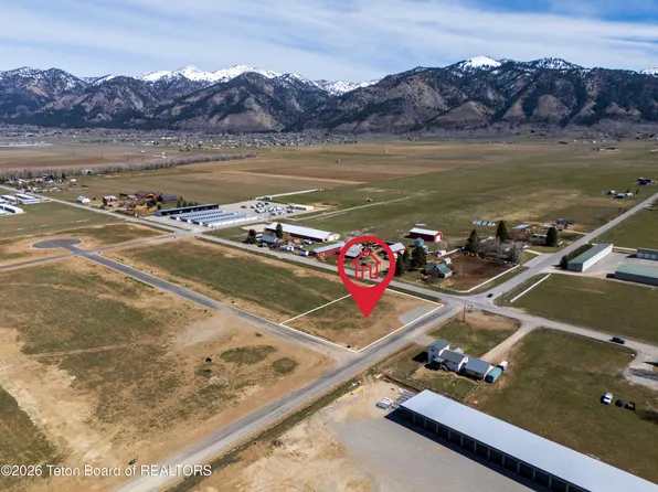 1 Navigation Ln, Thayne, WY 83127