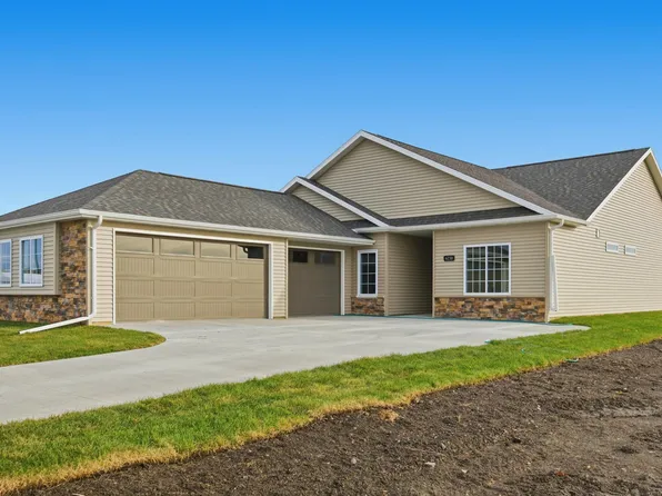 6230 21st St S, Fargo, ND 58104