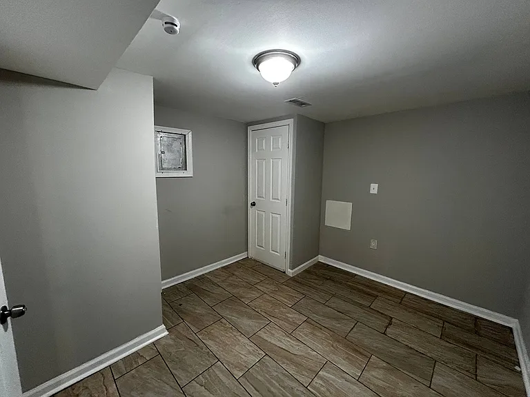 6401 Fairborn Ter — Photo 5
