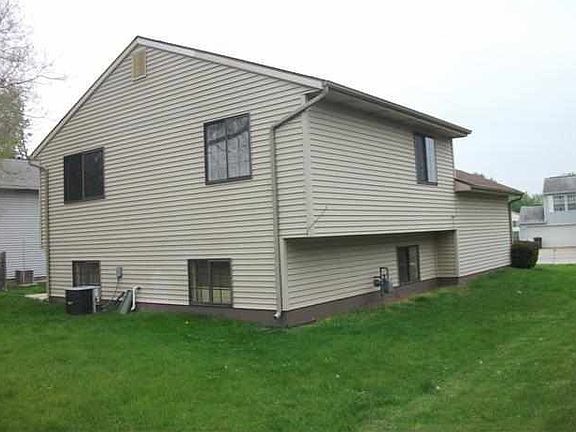 3rd image of 3612 Naples Ct