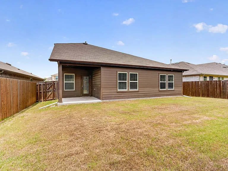 2109 Muscovy St — Photo 27