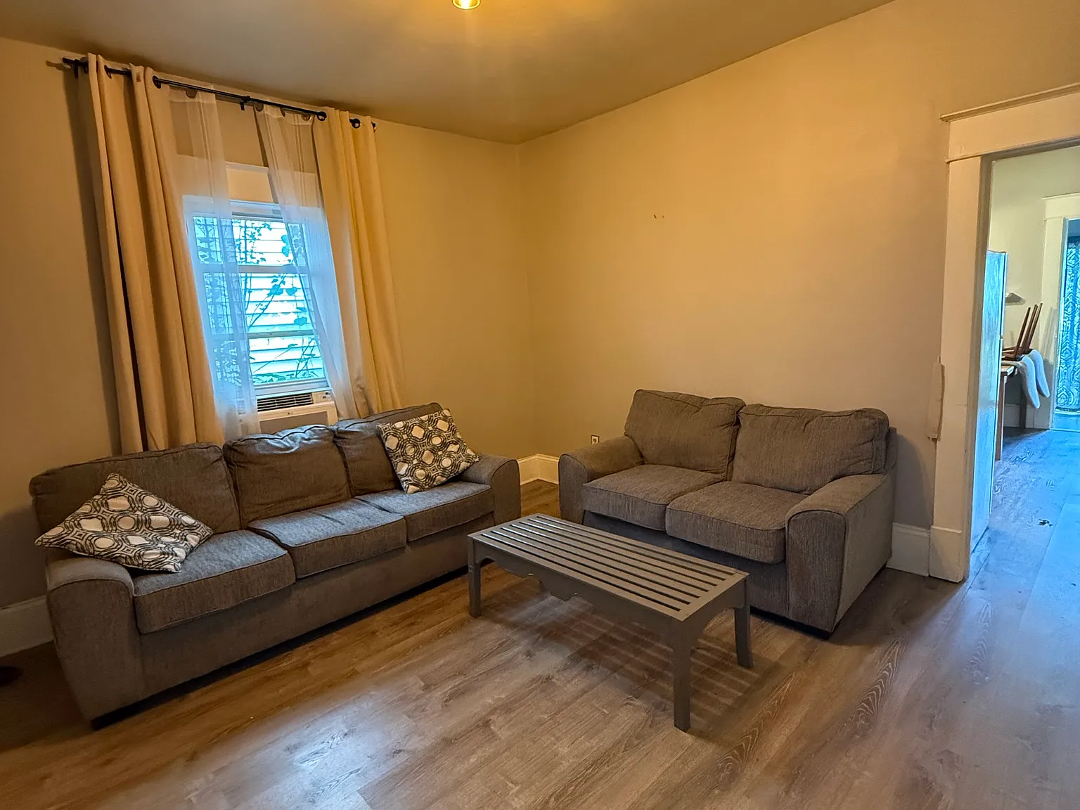 2 bed, 1374 sqft, $1,500 — Photo 4