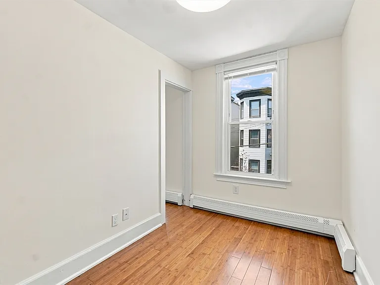 229 Saratoga St #2 — Photo 13