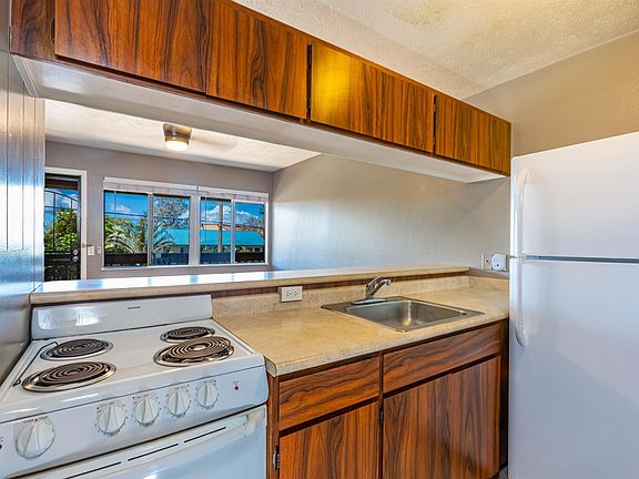 3rd image of 85 Walaka St #104