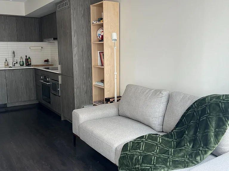 60 Shuter St #2509 — Photo 6