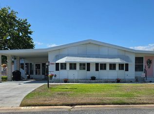 1505 Lake Dr, Grand Island, FL 32735