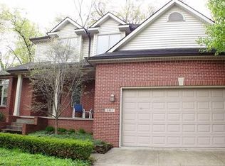 1411 Brighton Lake Rd, Brighton, MI 48116