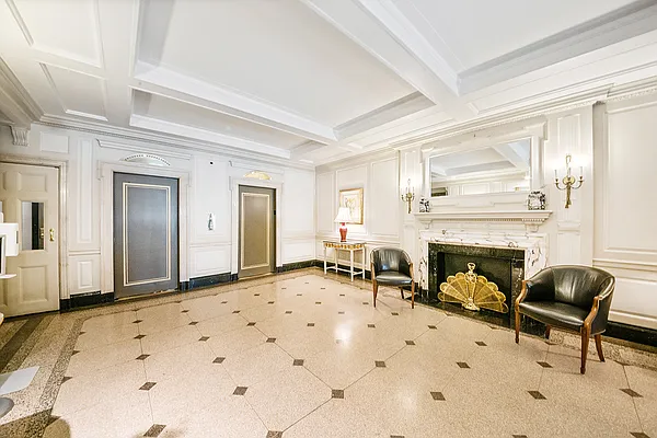 Sold by Domus Realty | media 22