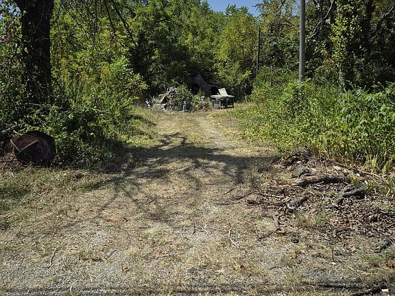 4th image of 1433 Rolling Hills Road