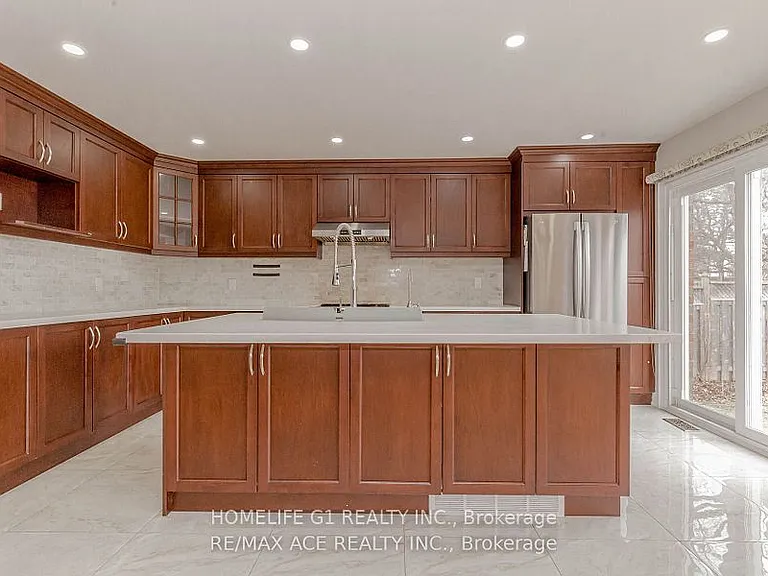 1319 Greenwood Cres — Photo 28