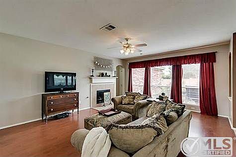 3rd image of 3105 Charles Ct