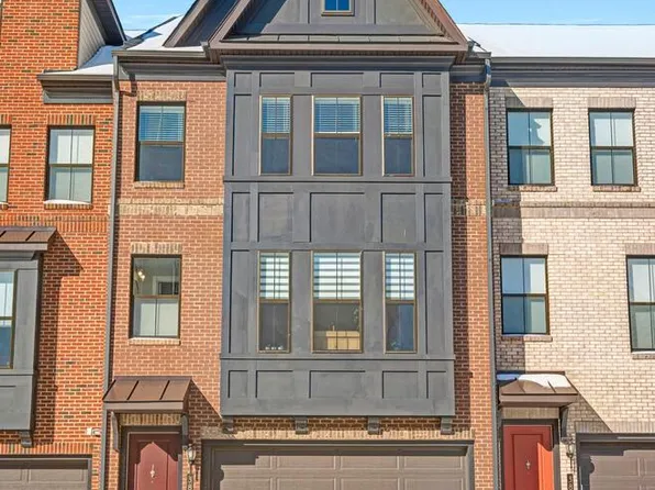 3871 Rainier Dr, Fairfax, VA 22033