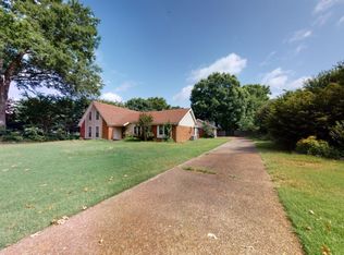 7770 River Bend Dr, Germantown, TN 38138